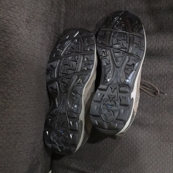 WATERPROOF New Balance Goretex shoes women 9 - Picture 8 of 15